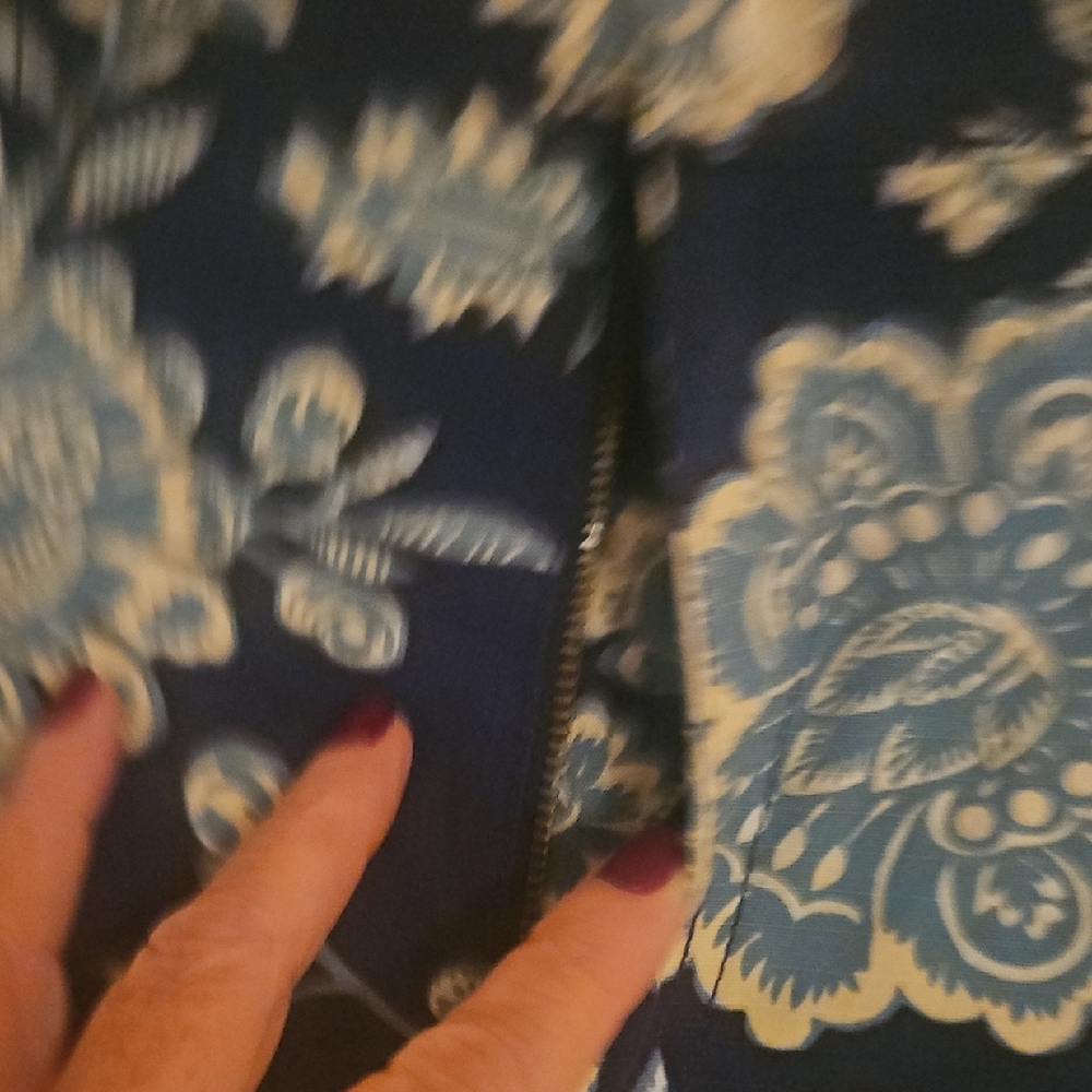 NWOT Tommy Hilfiger Capris - Picture 4 of 6